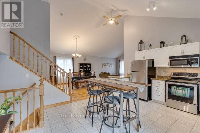 624 Cedar Street W — photo 14 of 40
