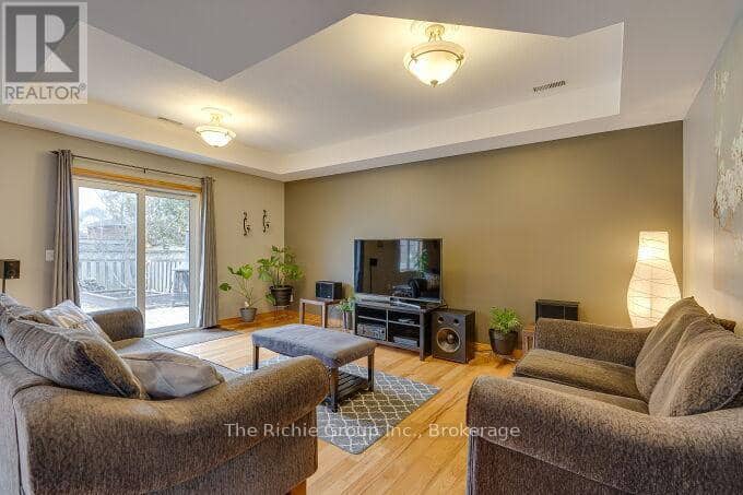 624 Cedar Street W — photo 20 of 40