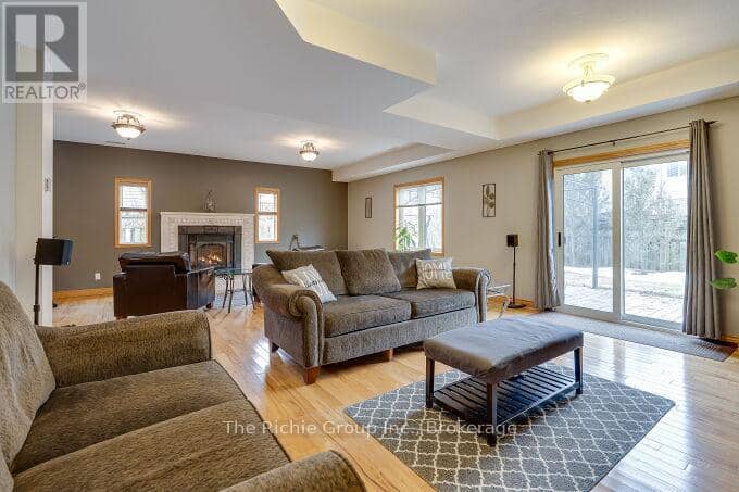 624 Cedar Street W — photo 21 of 40