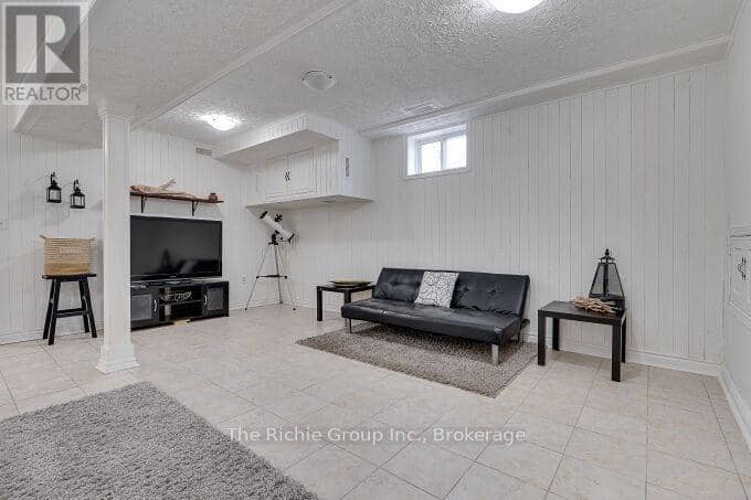 624 Cedar Street W — photo 32 of 40