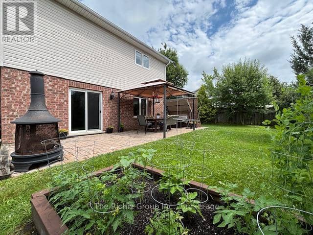 624 Cedar Street W — photo 38 of 40