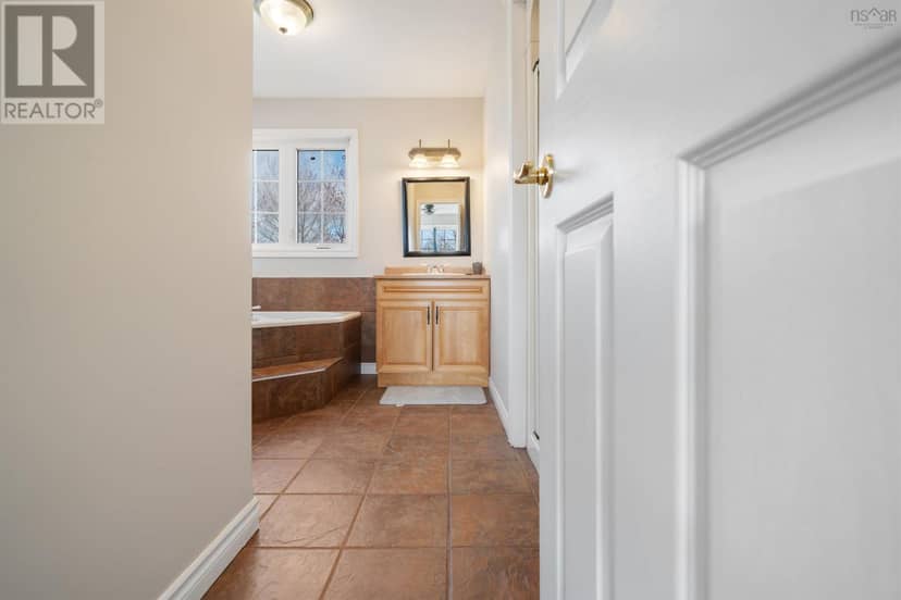 25 Terrace Heights Drive — photo 36 of 40