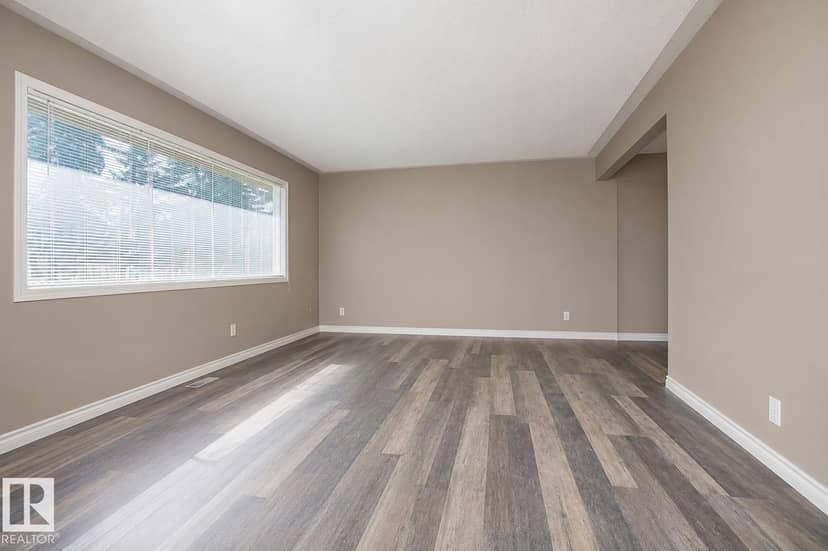 9072 52 ST NW, Edmonton, photo 2