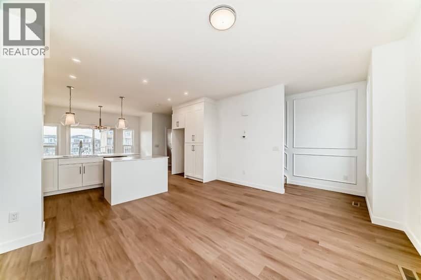 85 145 chelsea Mews — photo 20 of 40