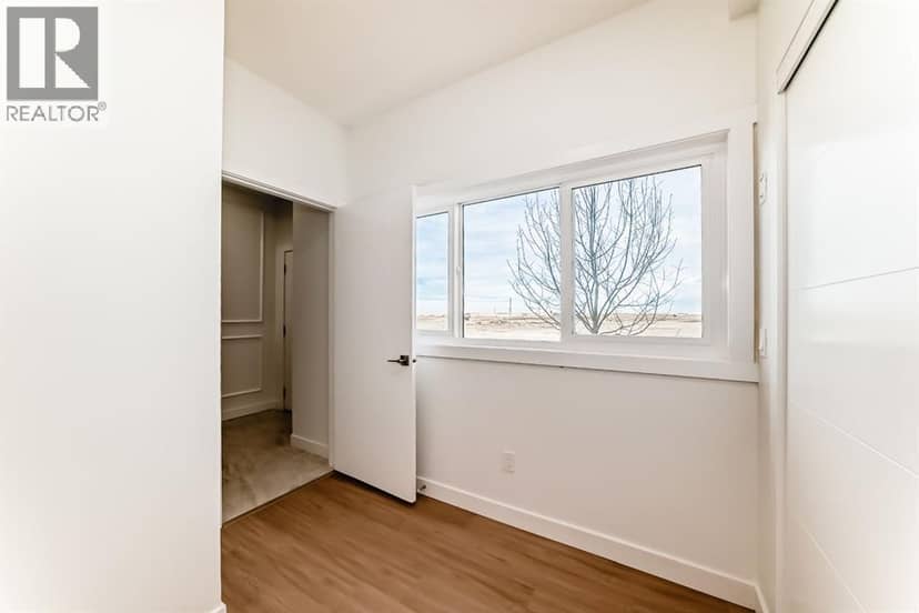 85 145 chelsea Mews — photo 38 of 40