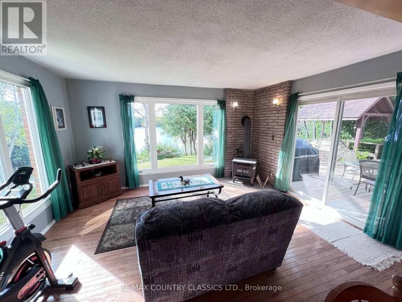 29 Brown Lane — photo 28 of 40