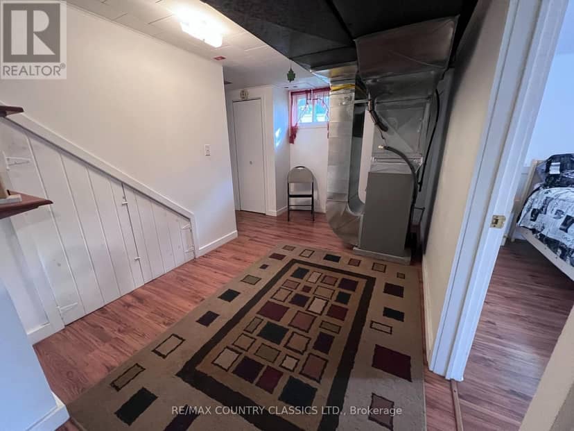 29 Brown Lane — photo 34 of 40