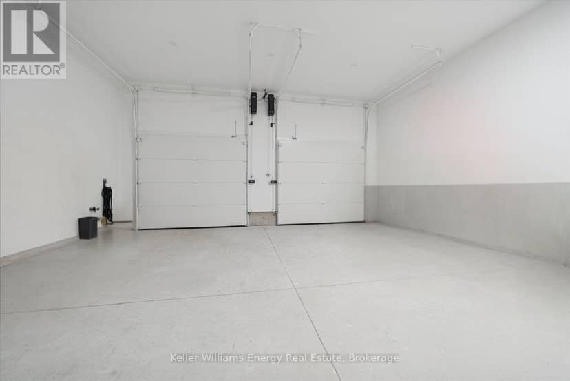 16 Metcalf Street — photo 12 of 12