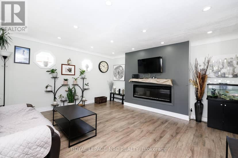 68 Carlton Street — photo 4 of 29