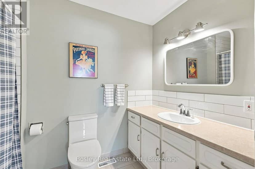 4 Griffin Road — photo 21 of 39