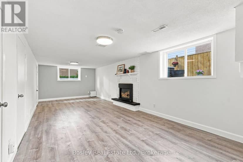 4 Griffin Road — photo 22 of 39