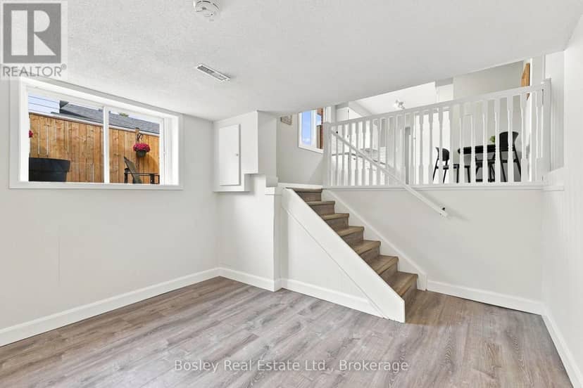 4 Griffin Road — photo 26 of 39