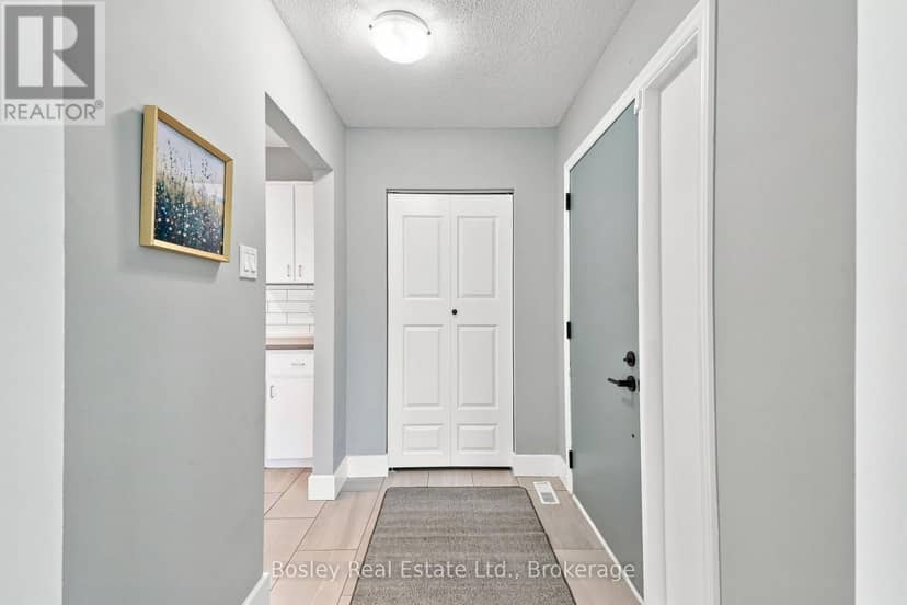 4 Griffin Road — photo 3 of 39