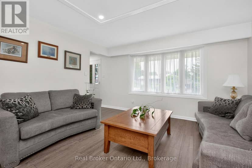 647 Manly Street — photo 6 of 34