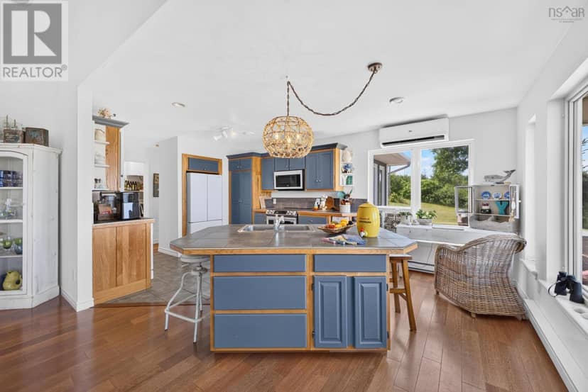 969 BLUE SEA Road — photo 13 of 40