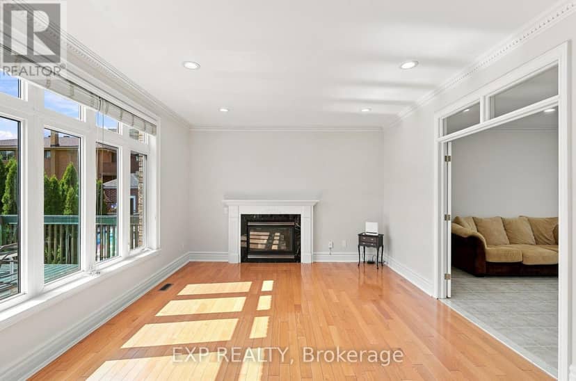 33 Valleyford Avenue — photo 11 of 40