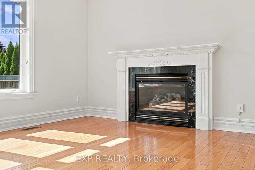 33 Valleyford Avenue — photo 12 of 40