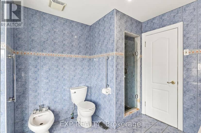 33 Valleyford Avenue — photo 18 of 40