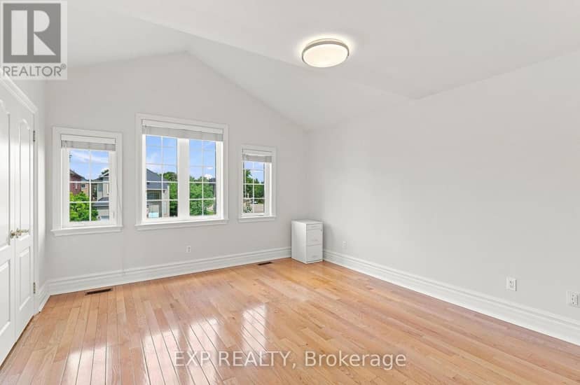 33 Valleyford Avenue — photo 26 of 40