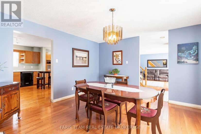 2104 Newton Street — photo 11 of 40
