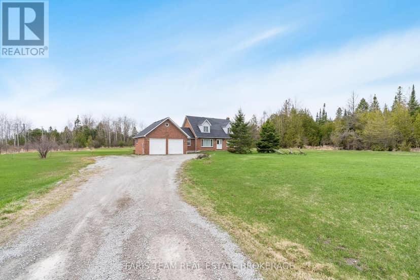 2104 Newton Street, Tay, photo 2