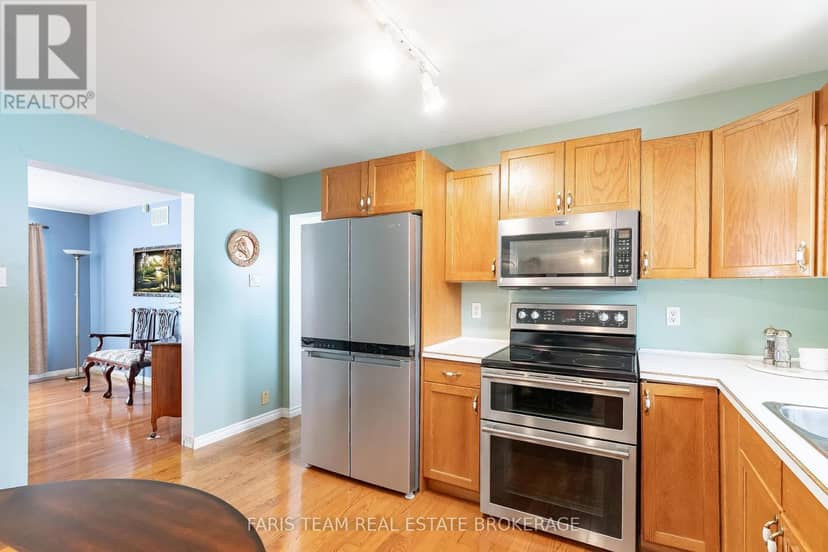 2104 Newton Street, Tay, photo 7