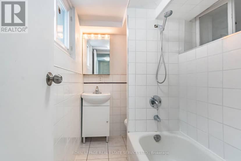 740 Lansdowne Avenue — photo 20 of 23