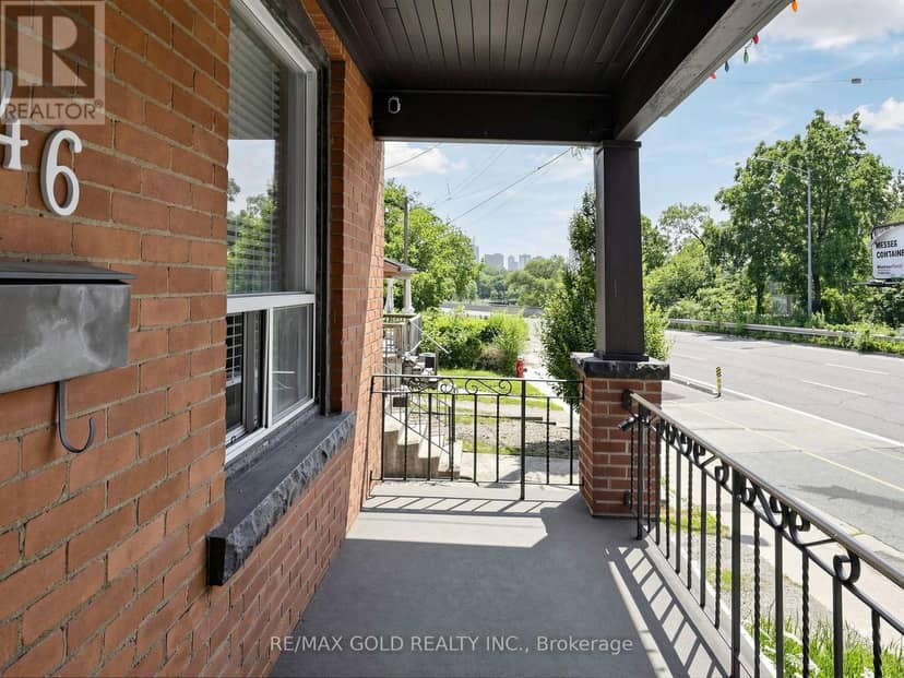746 King Street W, Hamilton, photo 2
