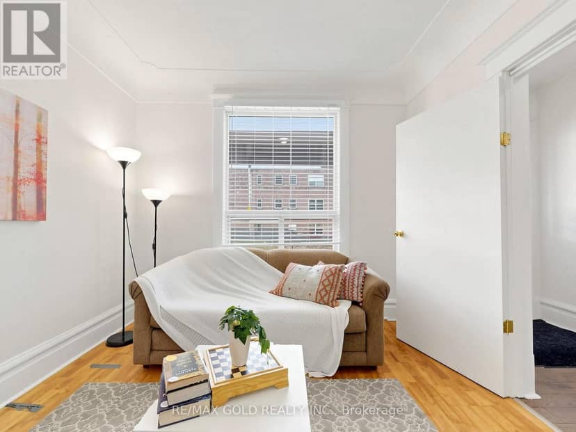 746 King Street W, Hamilton, photo 6