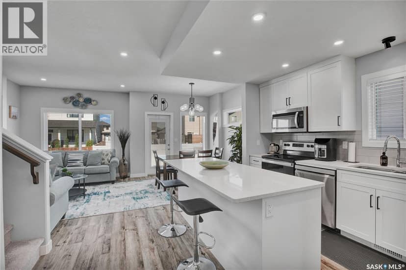 143 Barrett STREET — photo 5 of 40