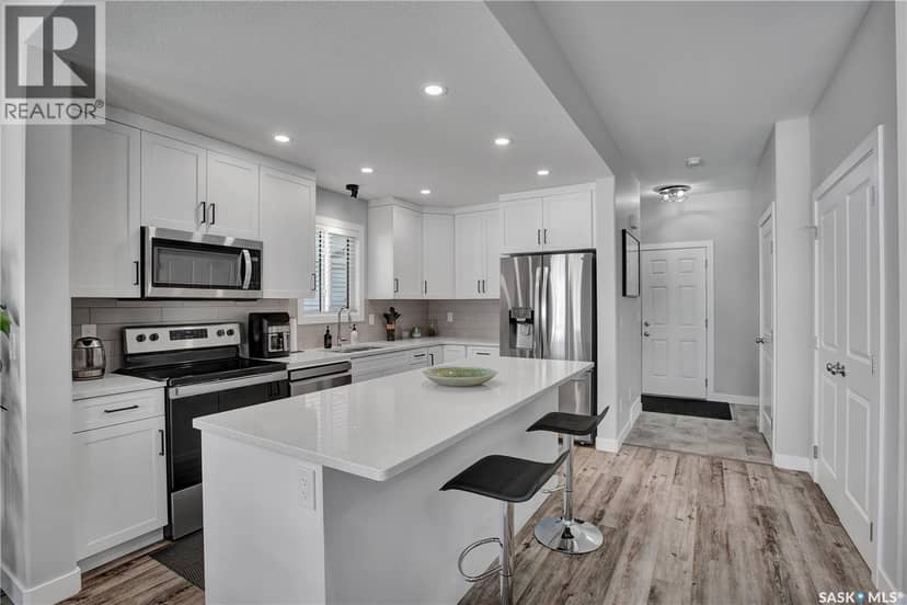 143 Barrett STREET — photo 6 of 40