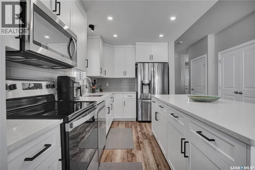 143 Barrett STREET — photo 7 of 40