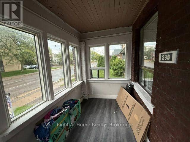 238 Albert Street — photo 4 of 19