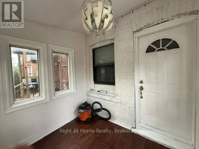 238 Albert Street — photo 18 of 19