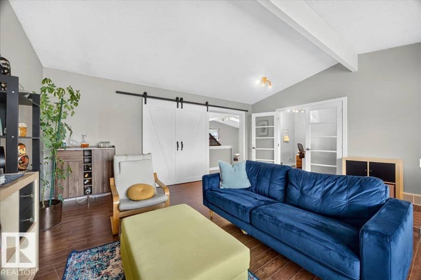 5211 94A AV NW — photo 11 of 40