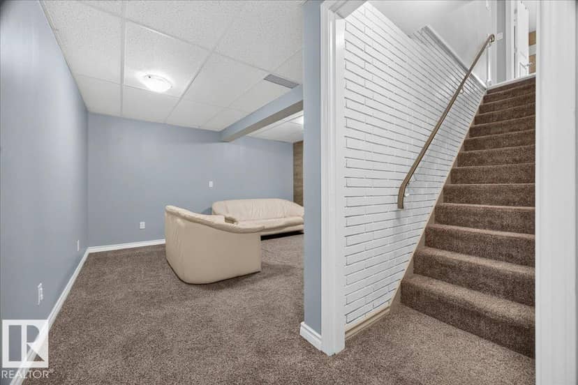 5211 94A AV NW — photo 38 of 40