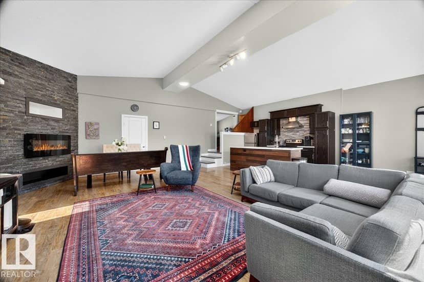 5211 94A AV NW — photo 33 of 40