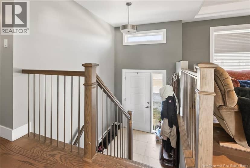 95 Doiron Street — photo 2 of 33