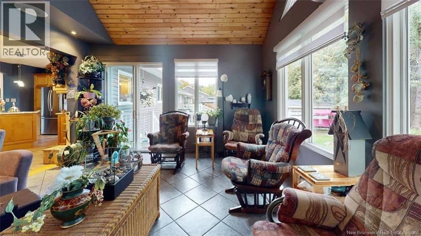 43 Belisle Avenue — photo 7 of 26
