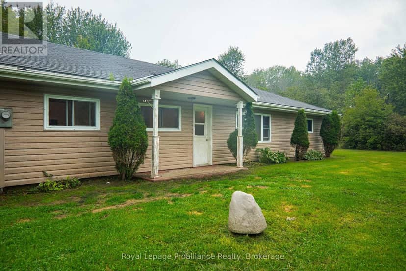 309 Gardenville Road, Prince Edward County, photo 2
