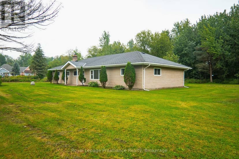 309 Gardenville Road, Prince Edward County, photo 3