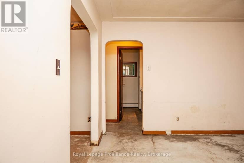 309 Gardenville Road, Prince Edward County, photo 8
