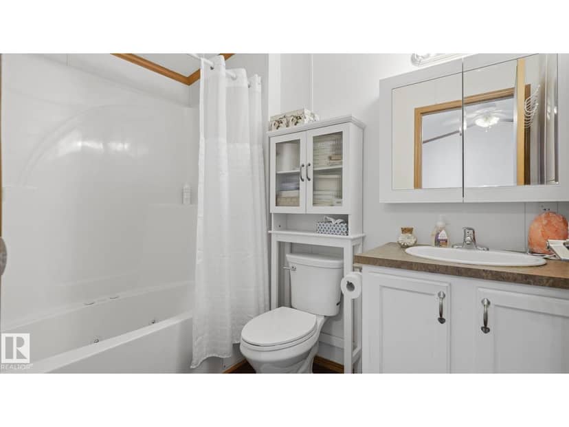 37 Midland RD — photo 18 of 33