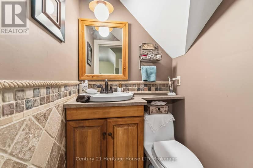 25 Glenview Avenue — photo 34 of 40