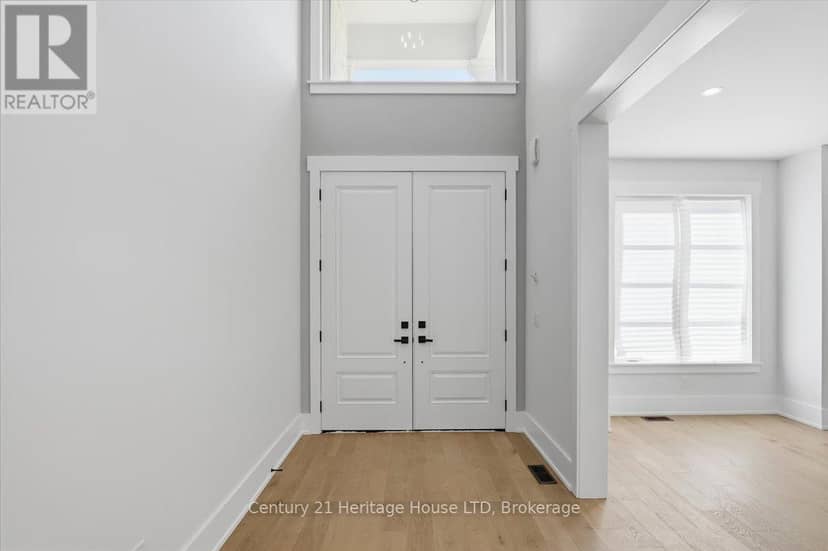 2476 Colangelo Drive, Niagara Falls, photo 8