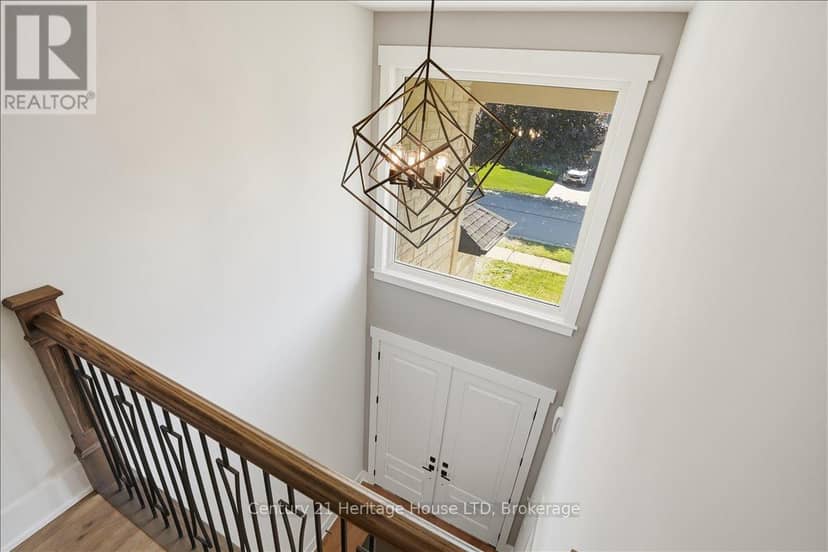 2476 Colangelo Drive — photo 9 of 40