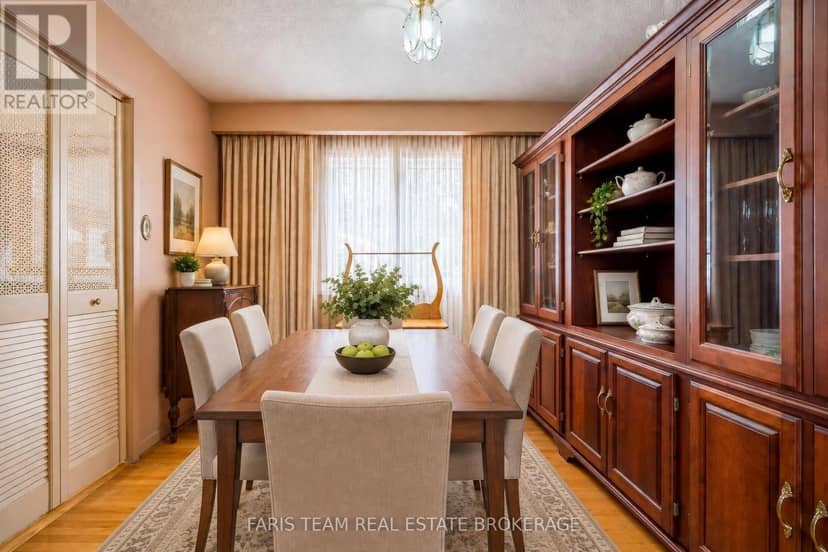 51 Davies Crescent — photo 12 of 40