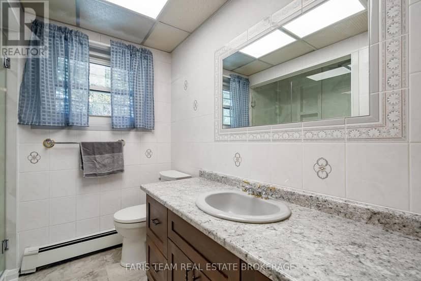 51 Davies Crescent — photo 31 of 40