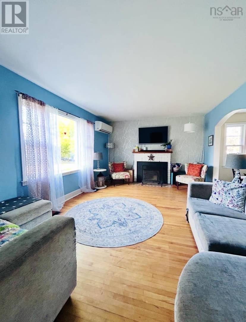 41 Claremont Avenue — photo 10 of 26