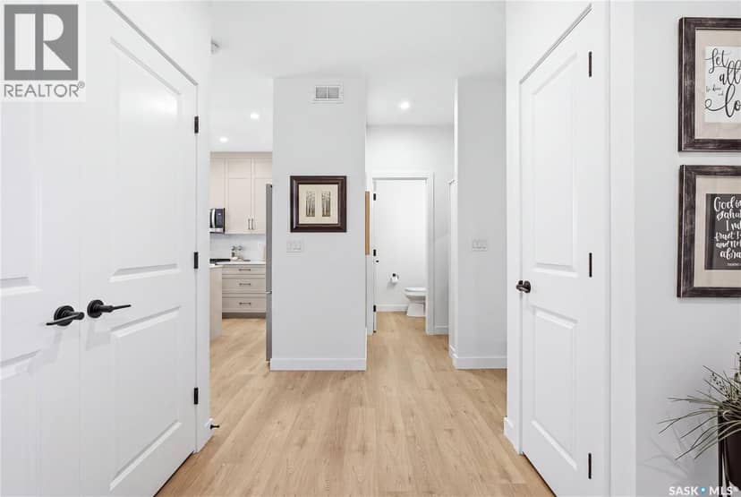 5 625 Dagnone CRESCENT — photo 4 of 36